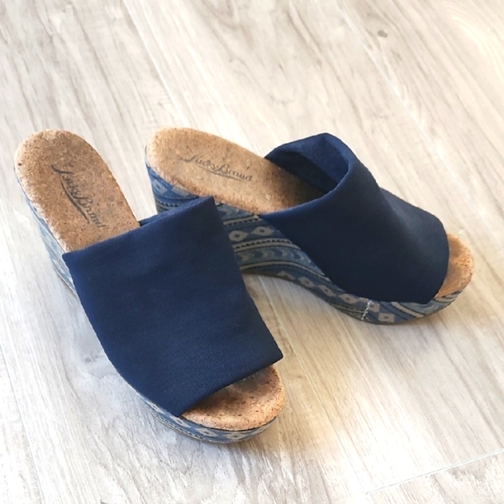 Lucky Brand Navy Wedge Sandals Size 7.5/8 - Picture 1 of 8